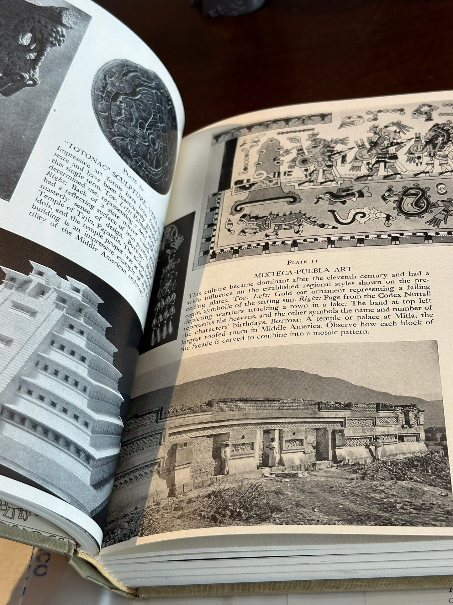 Aztecs of Mexico by George C. Vaillant