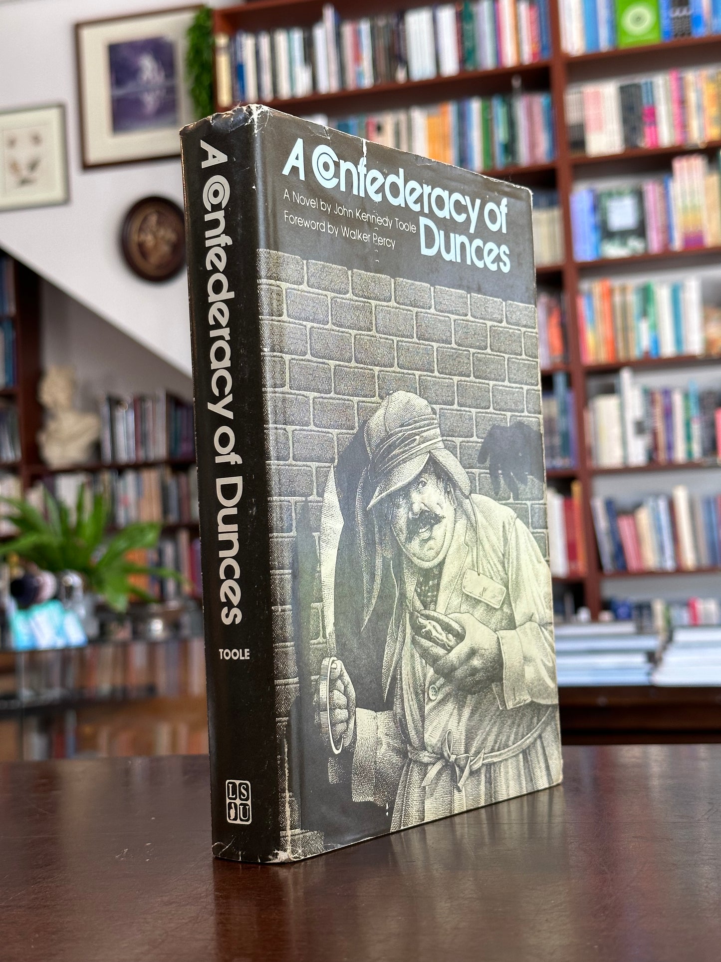 A Confederacy of Dunces by John Kennedy Toole (First Edition)
