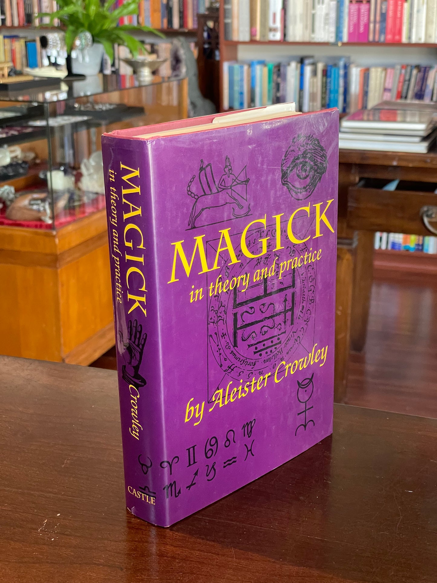 Magick In Theory And Practice by Aleister Crowley l